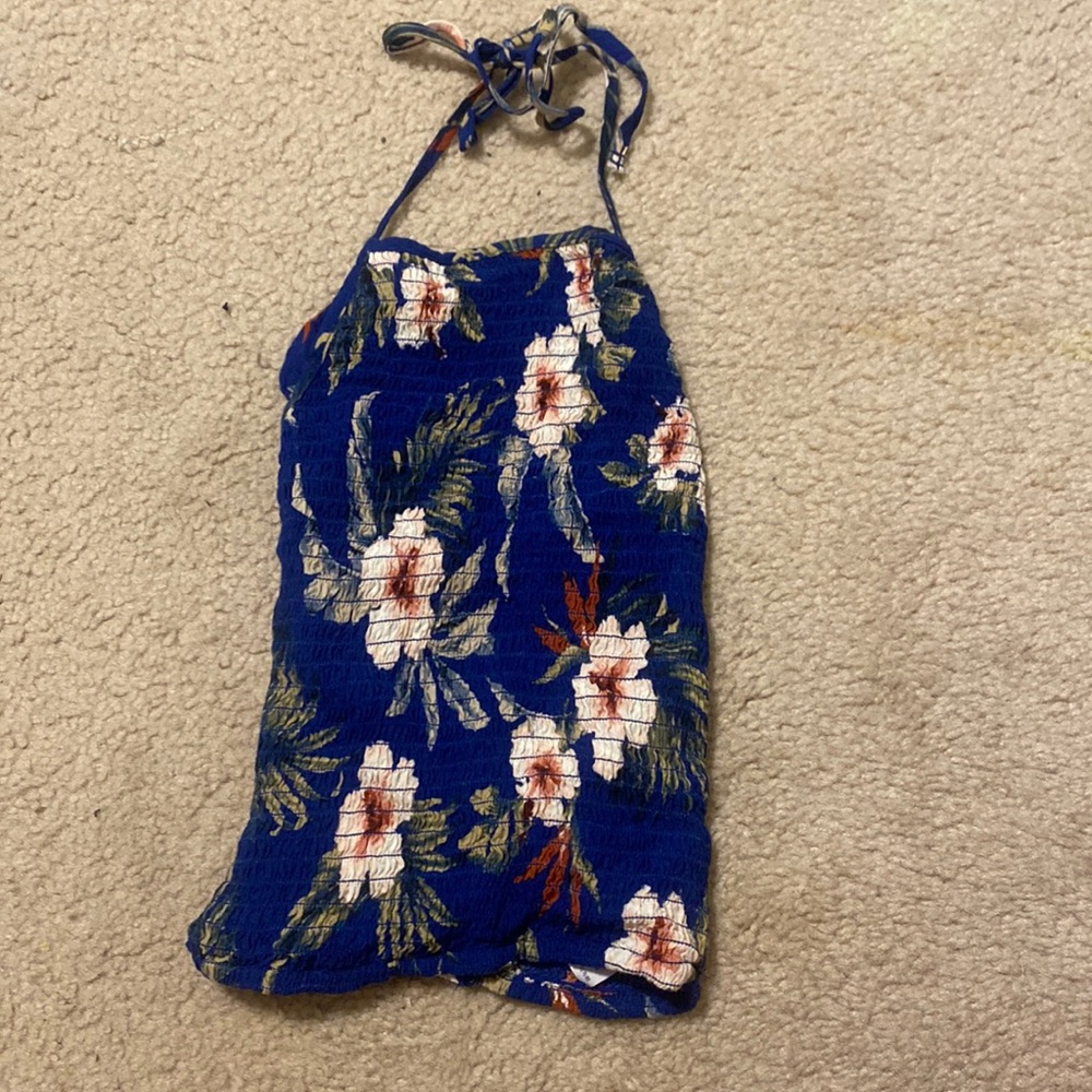 Hollister open back top